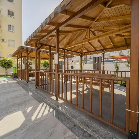 Pleasant Flat Within 5 Min To The Beach With Balcony In アパート アランヤ