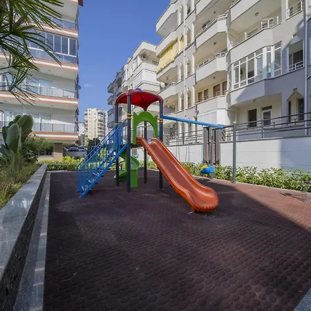 アパート Pleasant Flat Within 5 Min To The Beach With Balcony In アランヤ